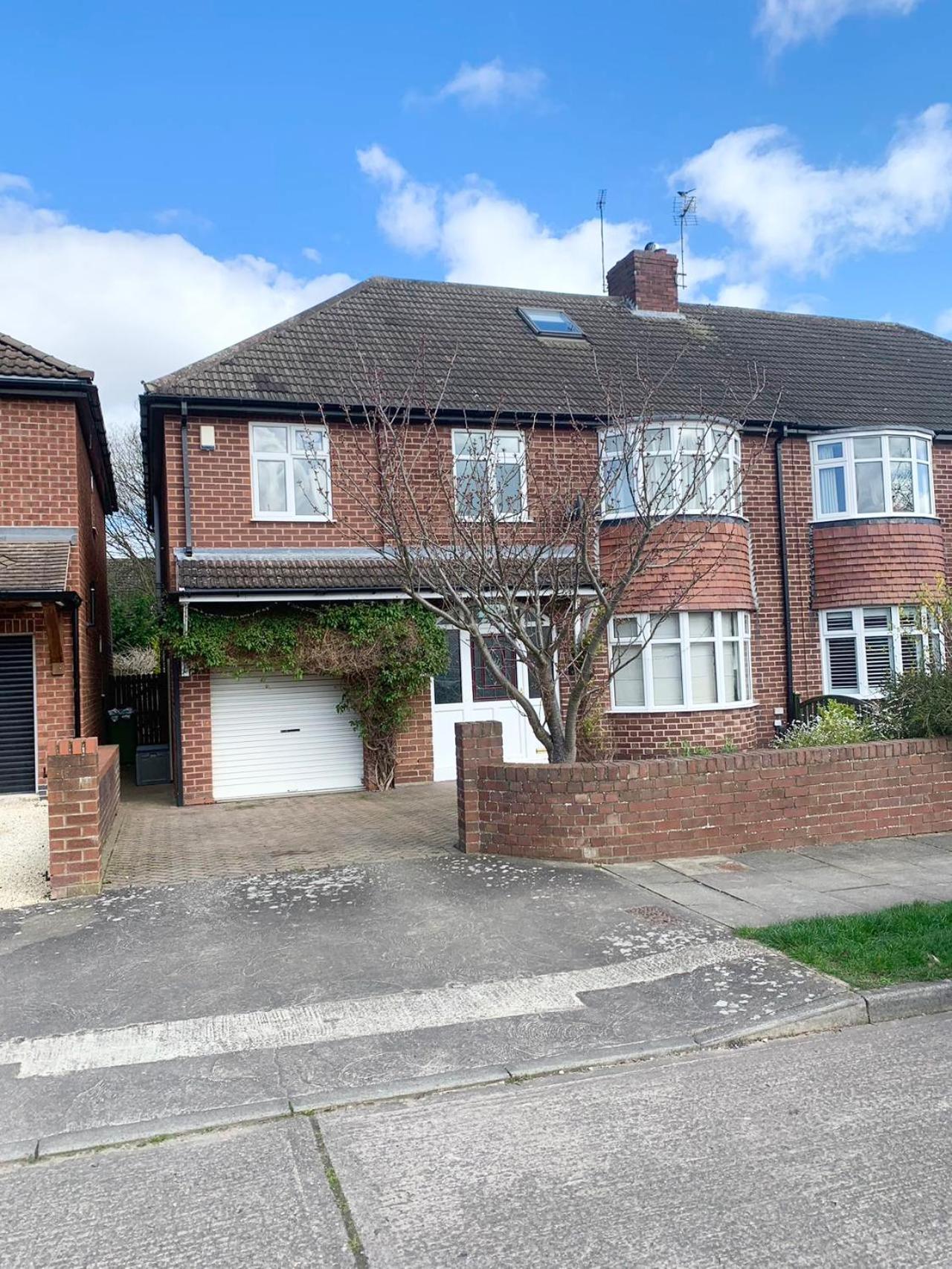 Spacious Five-Bedroom House Close To York Centre - Orchid House المظهر الخارجي الصورة